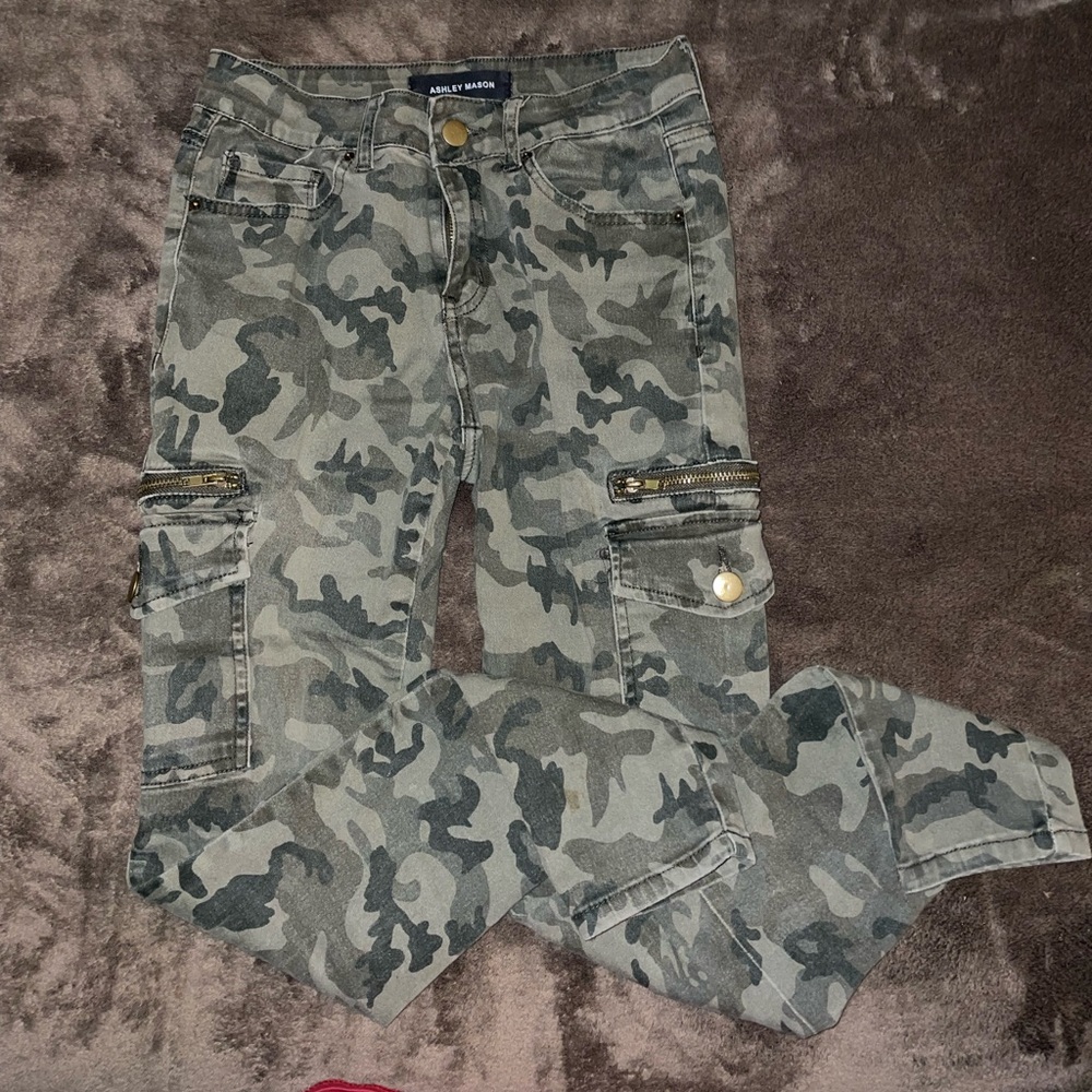 Camouflage skinny jeans